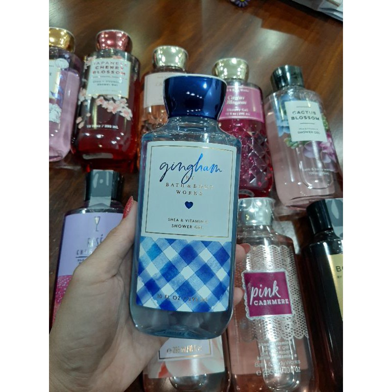 Sữa tắm Bath and Body Works. Hàng mua tại Store hãng. Có Bill