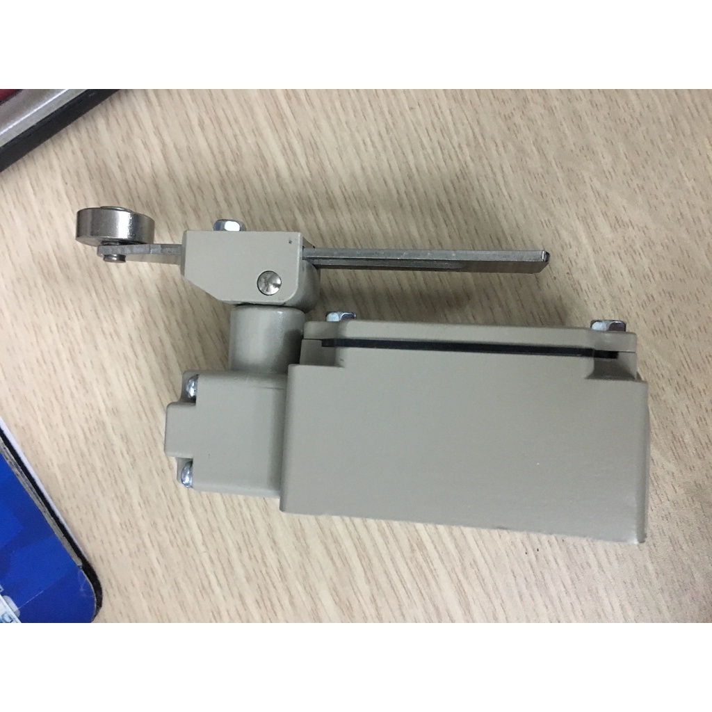 CÔNG TẮC HÀNH TRÌNH THƯỚC HANYOUNG HY-M904