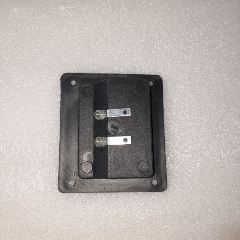 Chạm vặn dây loa giá 1 cái