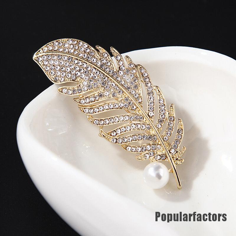 Ghim Cài Áo Hình Chiếc Lá Đính Ngọc Trai Nhân Tạo