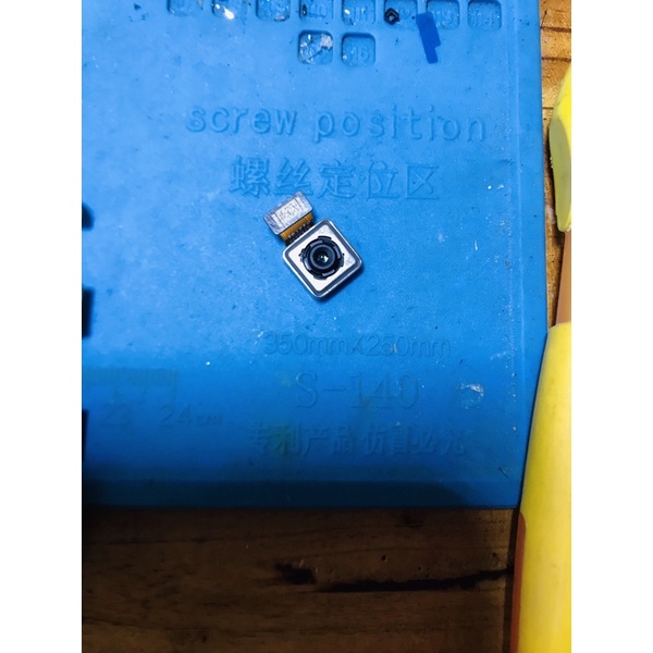 camera sau ,trước oppo F7