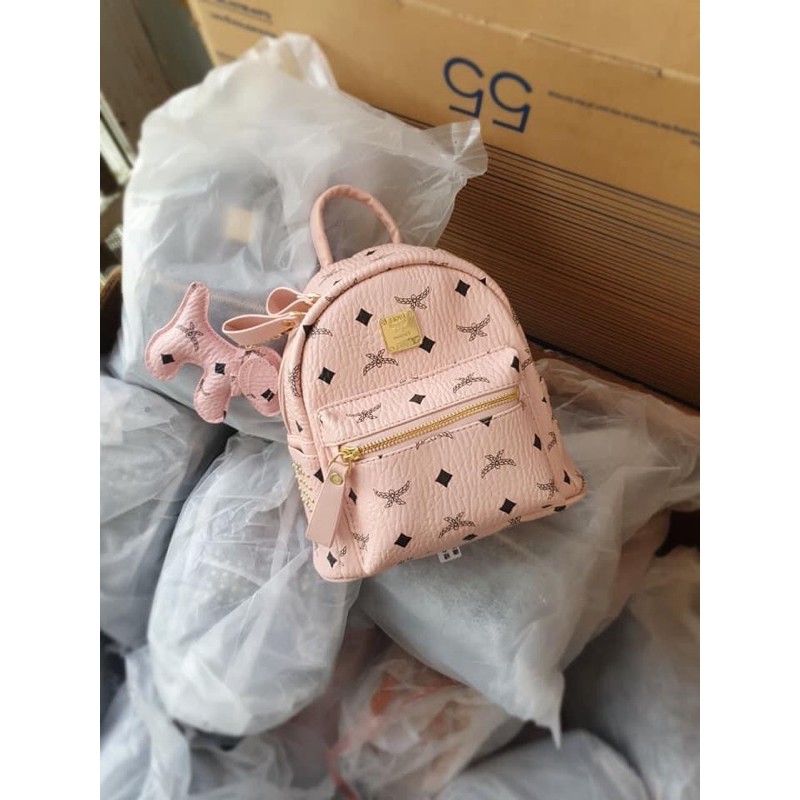 BA LÔ KÈM MÓC KHOÁ CHÓ MCM