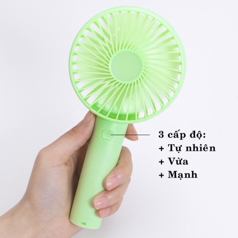 Quạt mini cầm tay tích điện tiện ích.