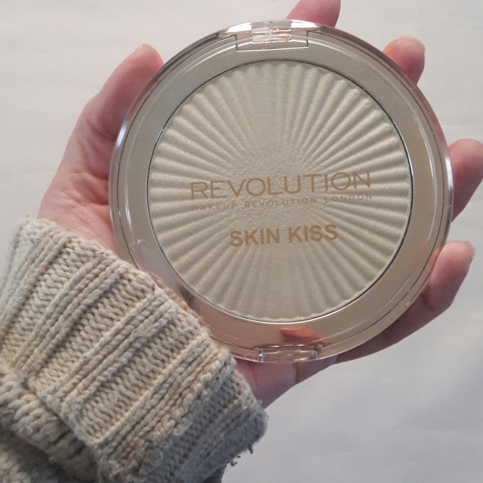 Phấn highlight Ice Kiss Makeup Revolution