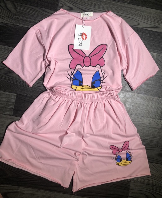 Bộ đồ hoạt hình xinh xắn