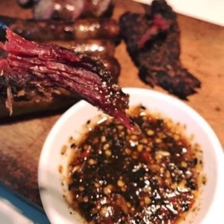 1kg. Thịt trâu sấy chuẩn tặng kèm 1 chẩm chéo 250g