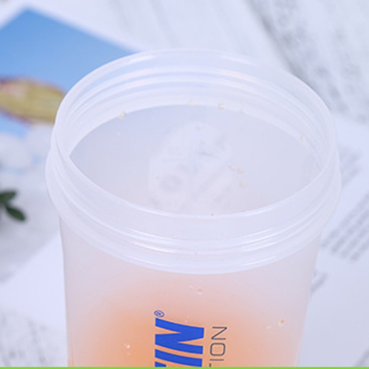 Bình nước thể thao - bình nước tập gym 600ml ( mẫu mới )