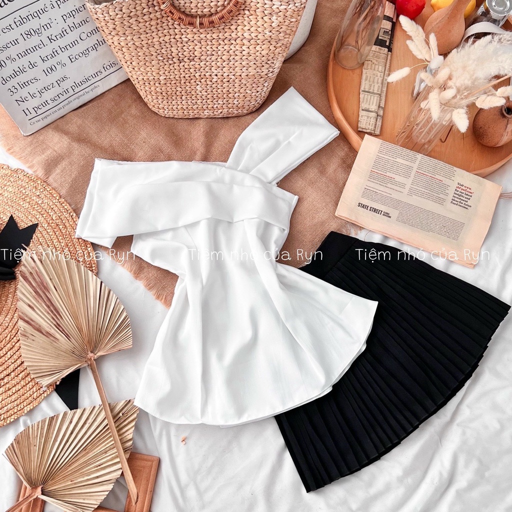 Set áo lệch vai mix chân váy xếp ly nhẹ nhàng, tiểu thư và thanh thoát cho những cô nàng công sở nhà Ryn | BigBuy360 - bigbuy360.vn