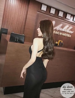 đầm body yếm xẻ đùi