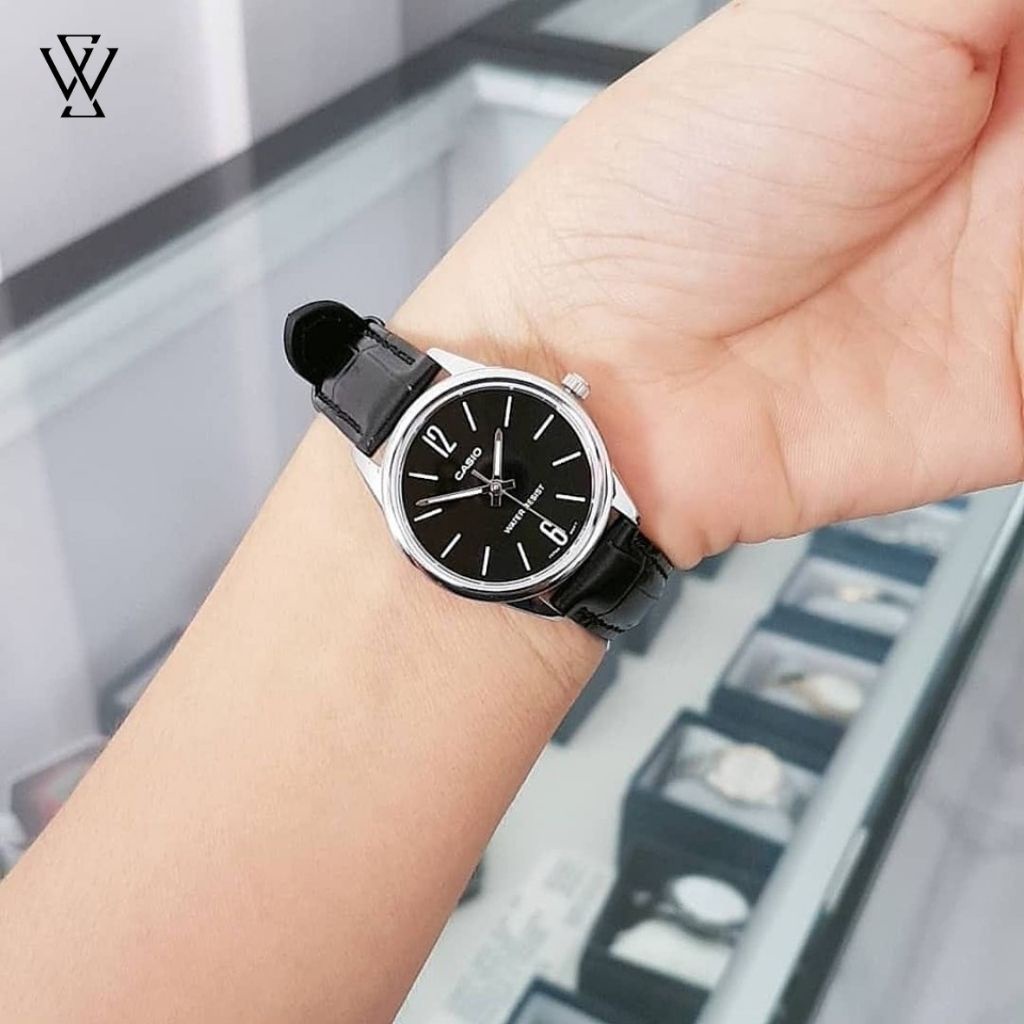 Đồng Hồ Quartz Nữ Casio WATCHSTORE LTP-V005L-1BUDF Thiết Kế Mặt Tròn Kính Khoáng 28mm, Dây Da Đen, Vỏ Bạc Thép Không Gỉ