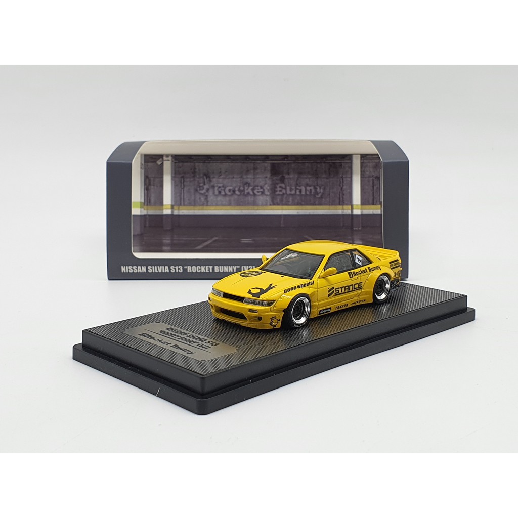 Xe Mô Hình Nissan Silvla S13 (V2) Pandem- &quot;Rocket Bunny&quot; Yellow 1:64 Inno Models (Vàng)