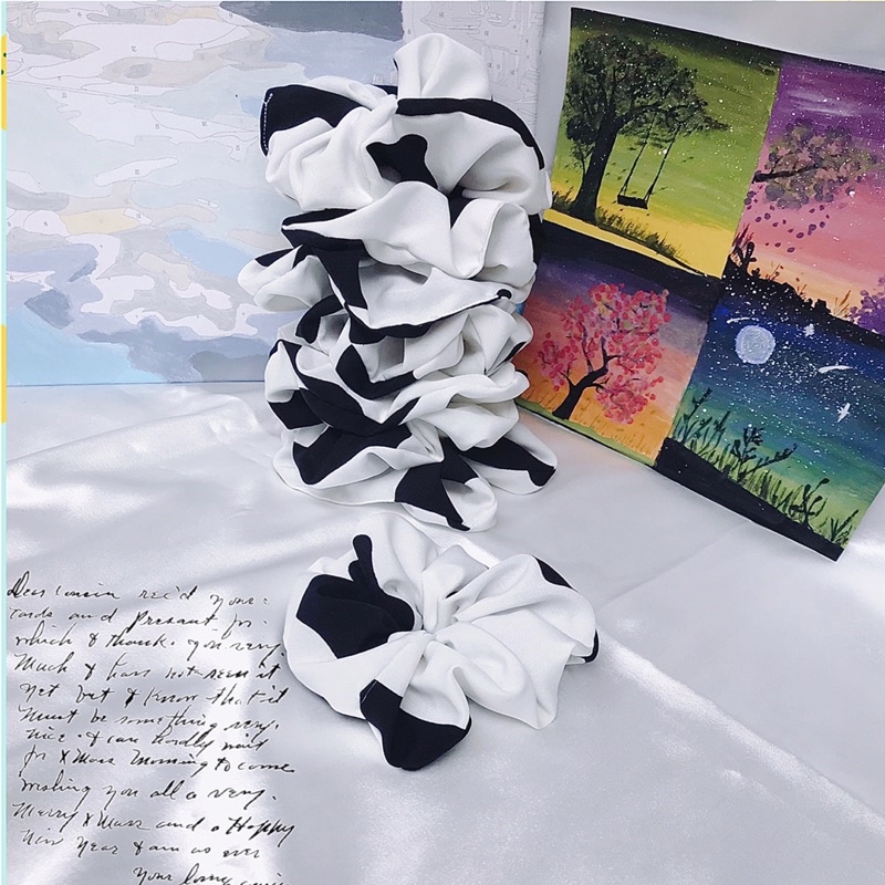 Dây cột tóc bò sữa hoạ tiết to,size bự xinh xắn cute-scrunchies Hot Hit