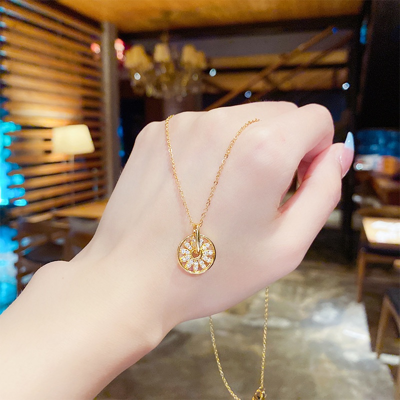 Dây Chuyền Thép Titan Mặt Hoa Đính Đá Zircon Phong Cách Hàn Quốc