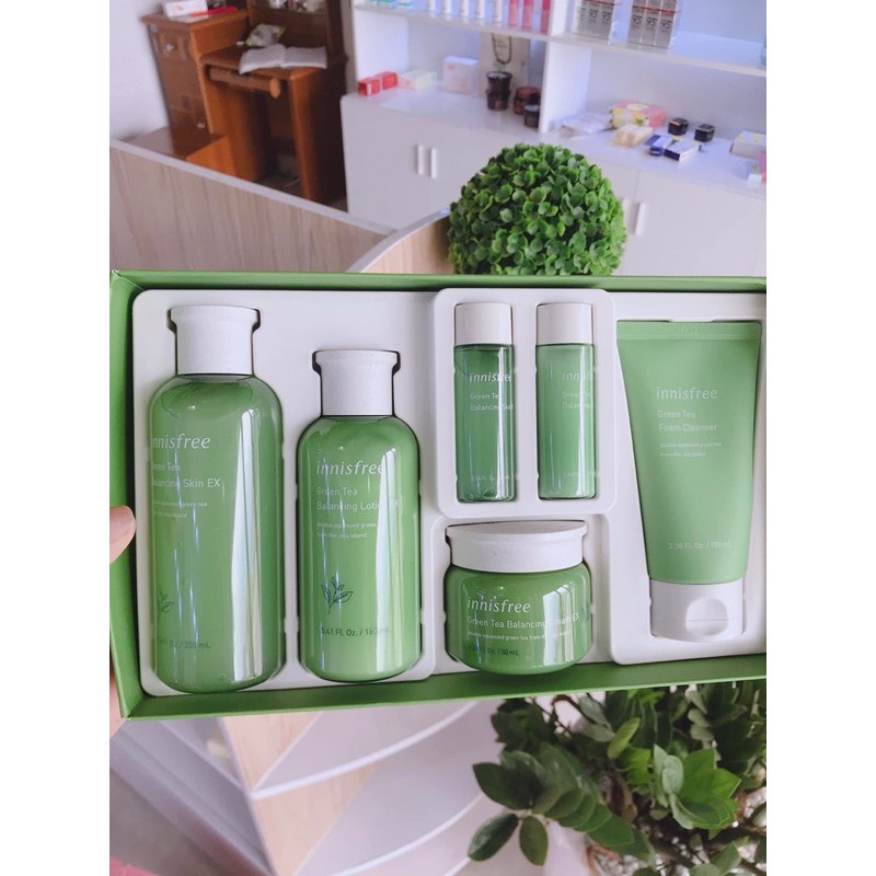 Bộ dưỡng da trà xanh Innisfree 6 món dưỡng trắng, mềm mịn - Hàn Quốc