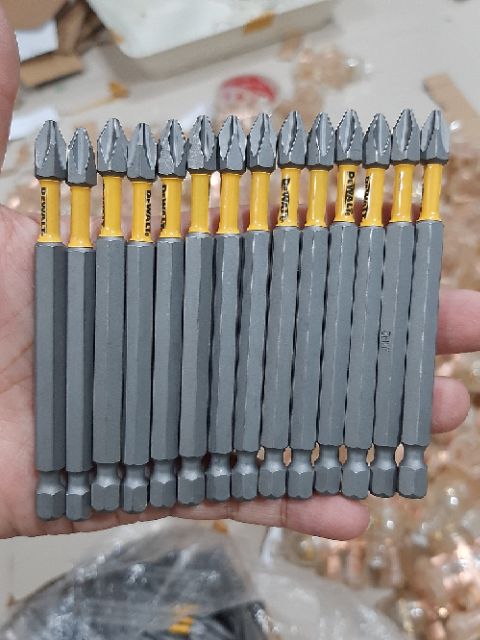 ĐẦU MŨI BẮN VÍT DEWALT  PH2 9CM