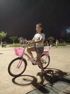 Xe đạp trẻ em bé