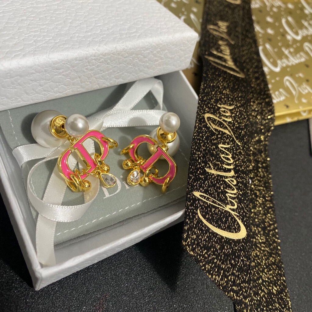 Khuyên Tai Dior Đơn Giản Bằng Thép Titan In Logo Chữ Cái / Cá Nhân / Tinh Tế / Thanh Lịch Cho Nữ