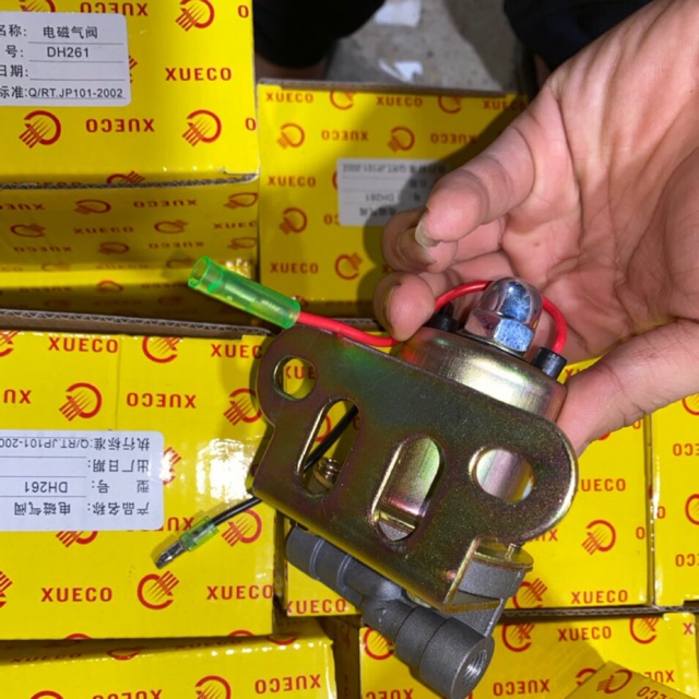 Sản phẩm gia đình làm: Combo 6 cái rơ le nâng ben 261 điện lỗ 10