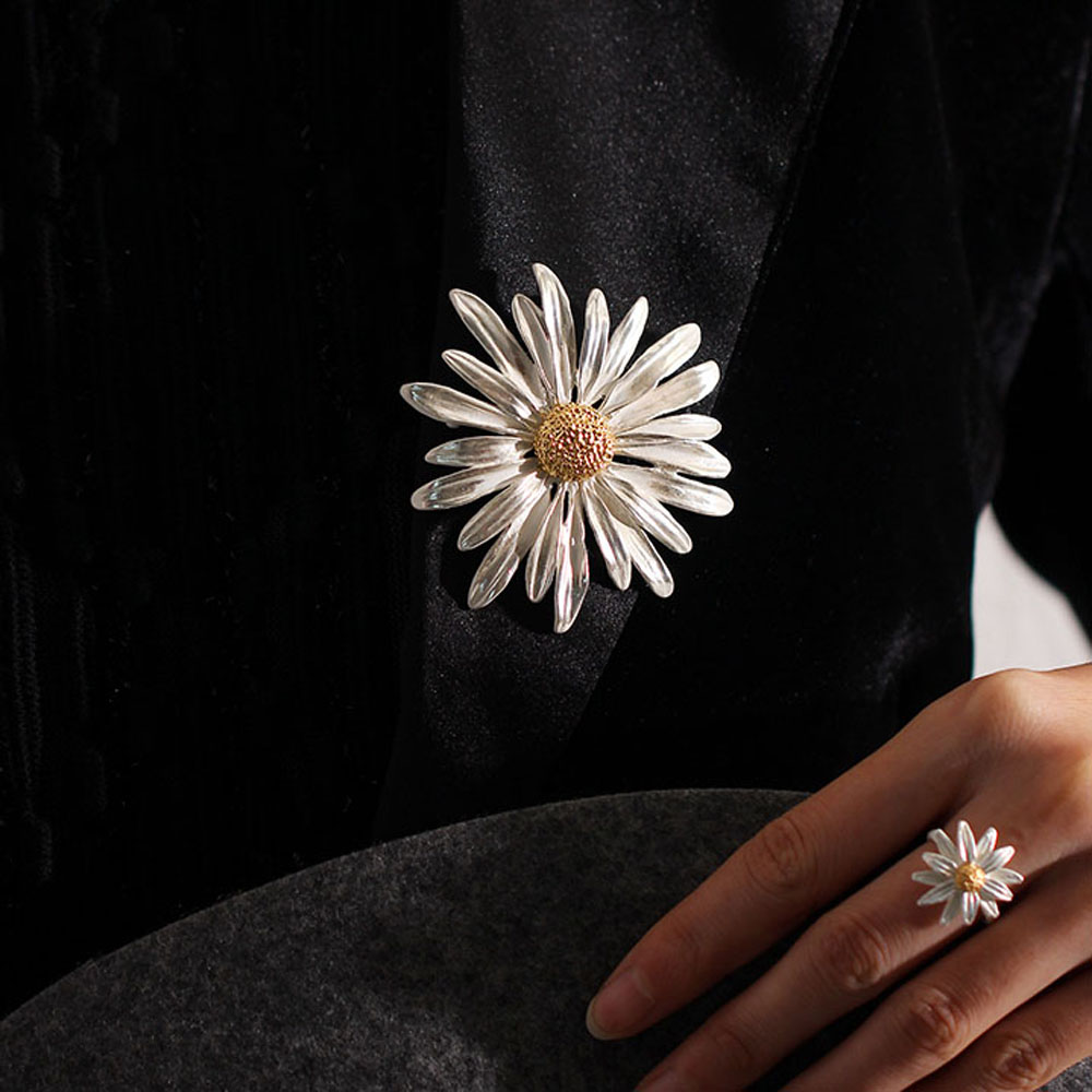 SOMEDAYZL Elegant Brooch Pin Plant Collar Accessories Fashion Jewelry Best Gift Daisy Women Man Flowers Metal Vintage Suit Scarf Clip