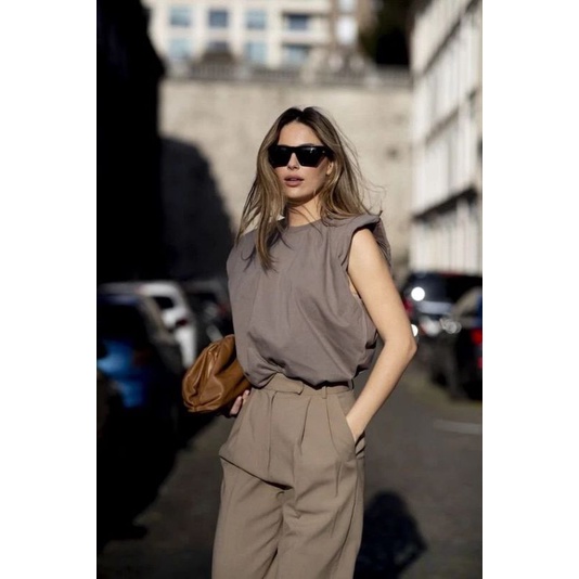 Áo Thun ZR Nữ Nhung Boutique, Áo Sách Nát Đơn Giản Sang Trọng, Cotton 4 Chiều Thoáng Mát, Form Dáng Đẹp Dễ Phối