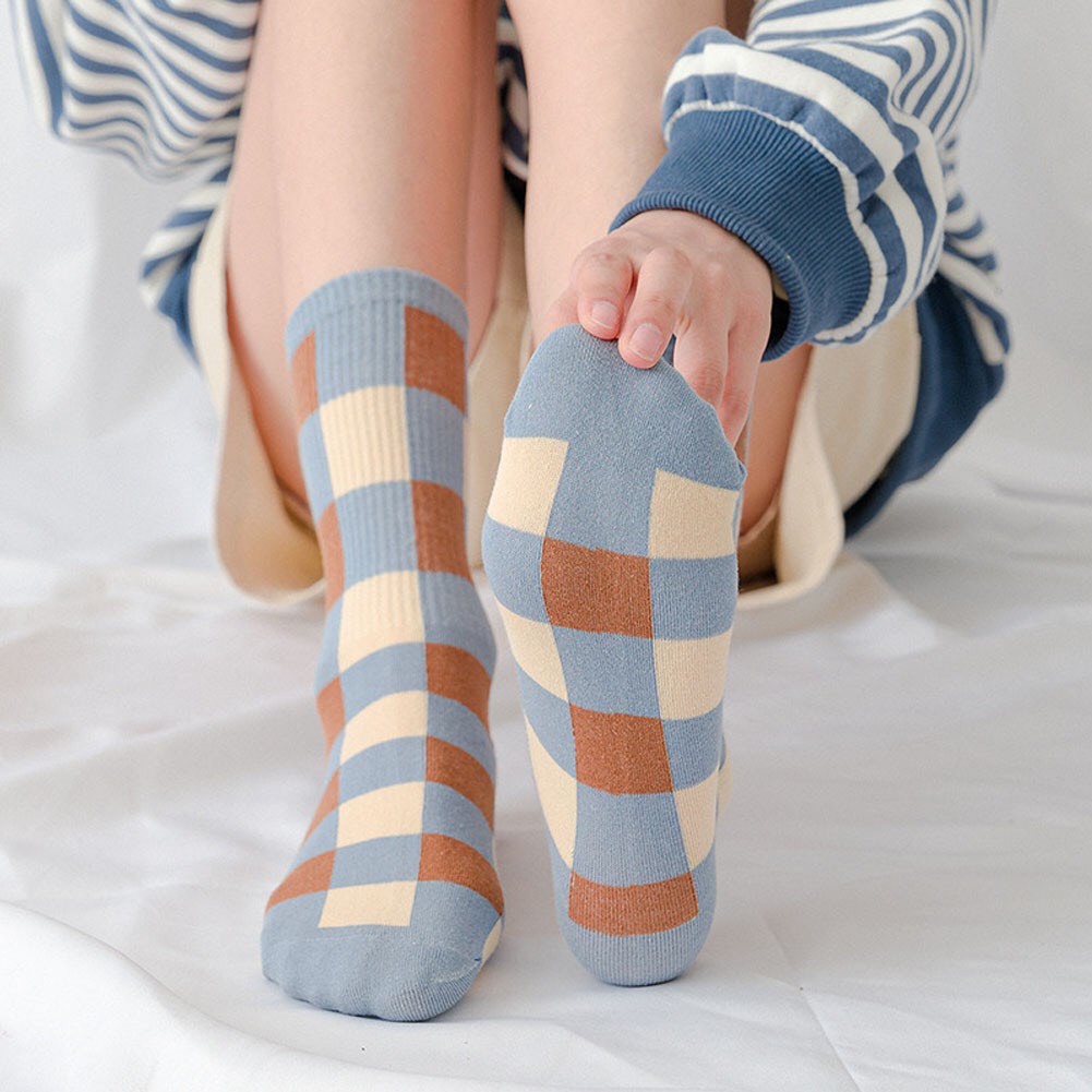 Tất nữ cổ cao vớ tầm trung thời trang Hàn Quốc phong cách valentin ngọt ngào dễ thương chất cotton mềm mịn EMOJI TD024