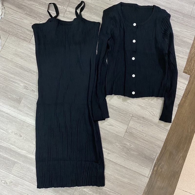 Set len váy 2 dây body kèm áo choàng len nhẹ nhàng hàng QC