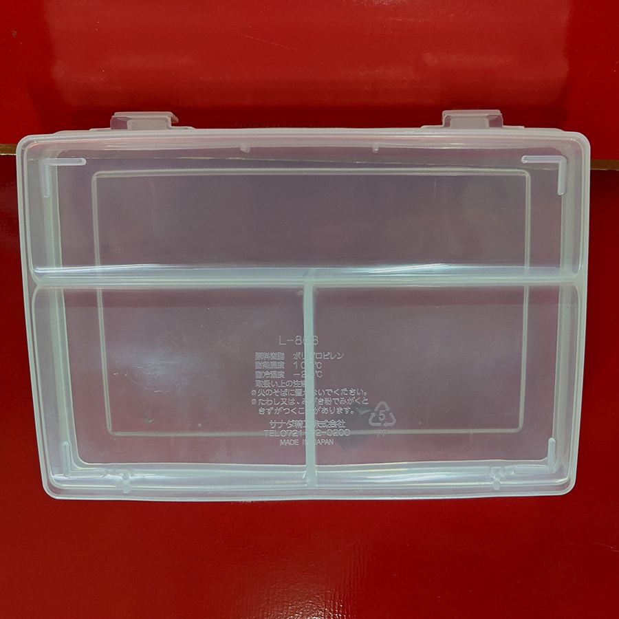 Hộp nhựa nhiều ngăn, hộp nhựa 3 ngăn cố định,  trong suốt, khóa cài. 19x14,2x4,2cm. Sx tại Nhật.D206