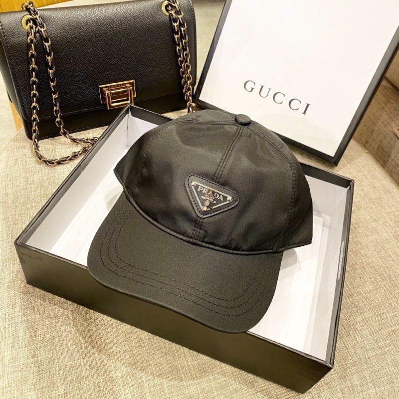 Mũ lưỡi trai prada mới