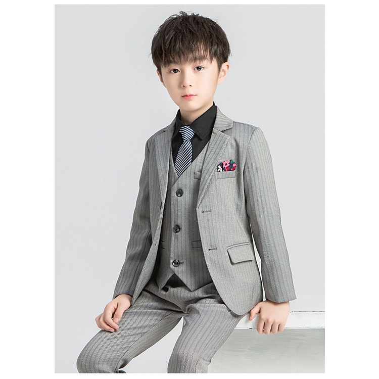 Bộ vest bé trai cao cấp ghi xám TQB033 gồm 3 chi tiết (áo ghile + áo vest + quần tây) tặng kèm cavat hoặc nơ
