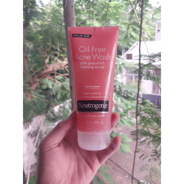 Sữa rửa mặt giảm mụn Neutrogena Oil Free Acne Wash Pink Grapefruit Foaming Scrub (198ml)
