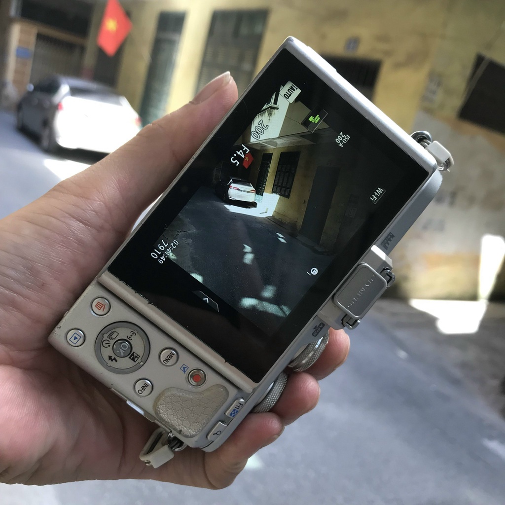 Máy ảnh Olympus E-PL8  có wifi