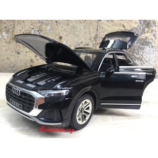Mô hình xe ô tô audi q8 1:24