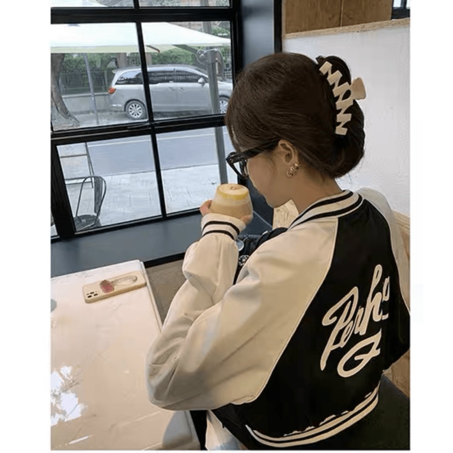 Áo Khoác Bomber Nữ Phối Họa Tiết Phối Viền Thời TRAng Croptop Thời Trang hhp 2022