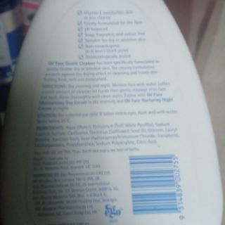 Sữa rửa mặt QV Cleanser 500ml