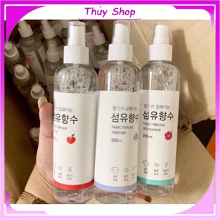 Xịt thơm quần áo Daiso Fabric Perfume