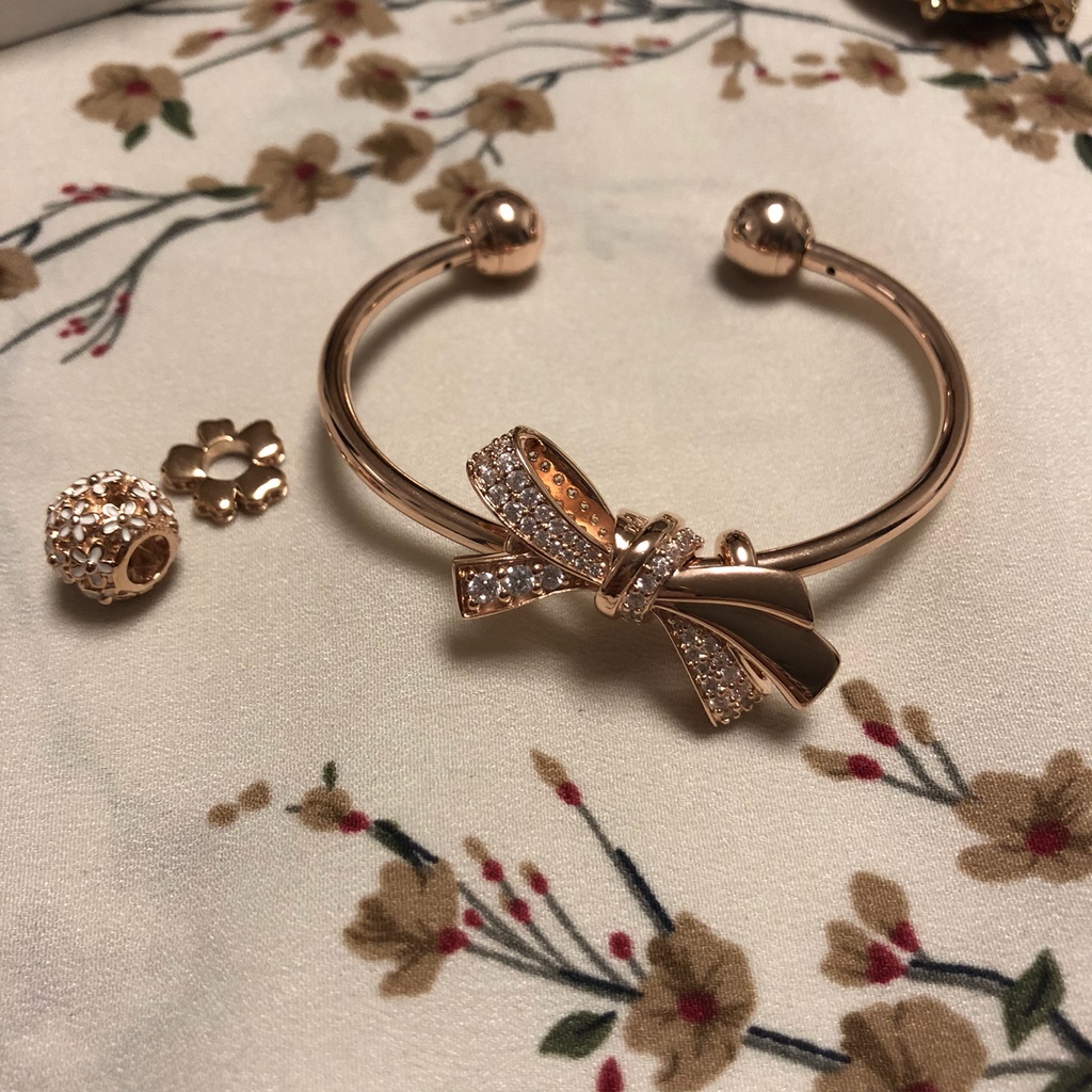 Hạt Charm Nơ Vàng Hồng
