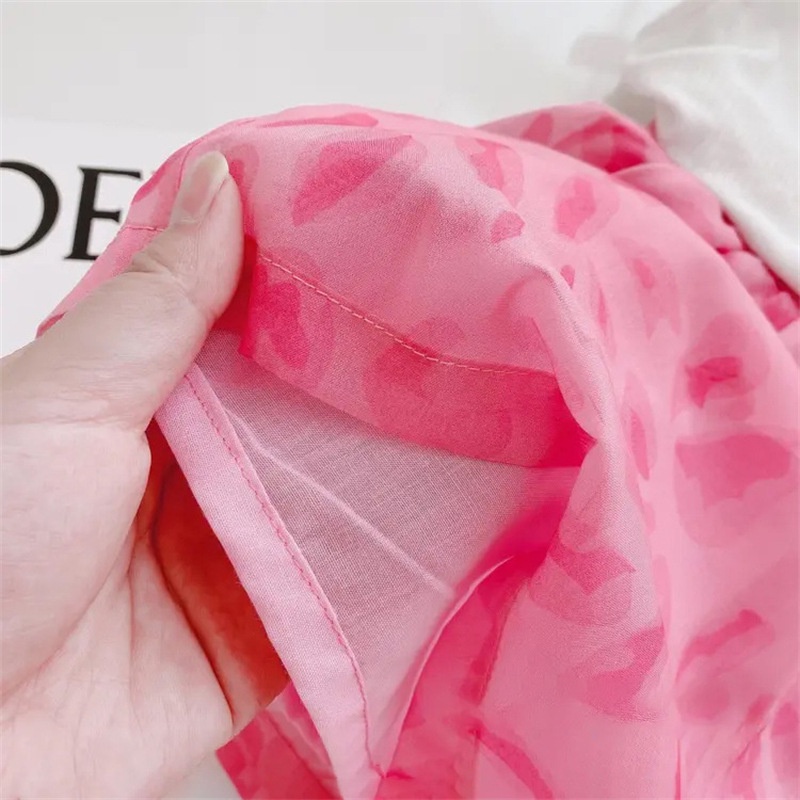 Set Đồ Mùa Hè 2 Món Gồm Áo Mỏng Họa Tiết Da Báo + Quần Ngắn Cho Bé Gái