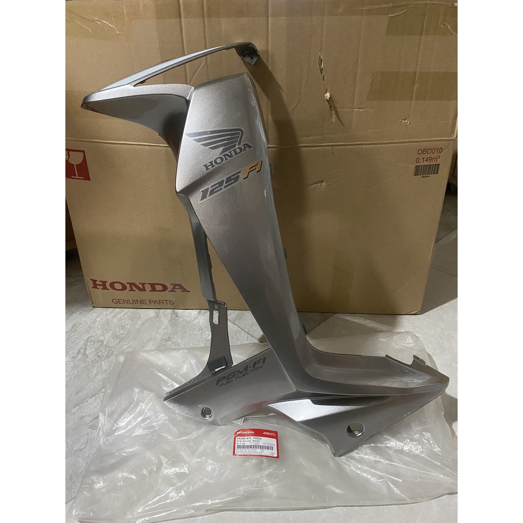 Bộ ốp yếm phải - cánh yếm trong HONDA FUTURE X năm 2011 màu Trắng xám. *NHA96P* 64200KYL700ZA
