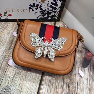 Gucci khóa bướm