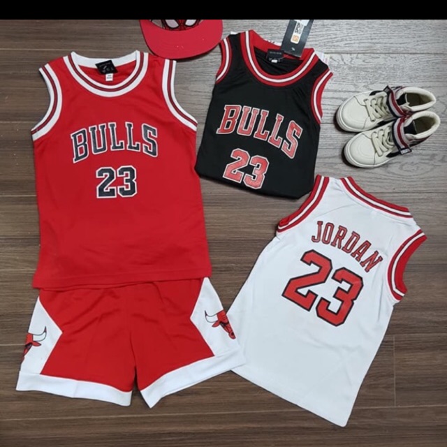 Combo bulls áo khoác gió và áo đầu thú