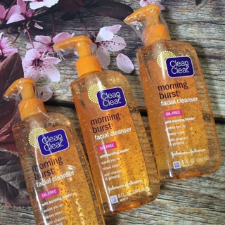 Sữa rửa mặt Clean and Clear