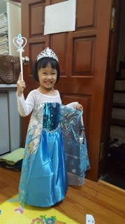 Set phụ kiện Elsa - Anna cho bé