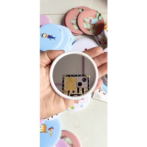Gương Mini Hàn Quốc Hoạ Tiết Hoạt Hình Gọn Gàng Tiện Dụng