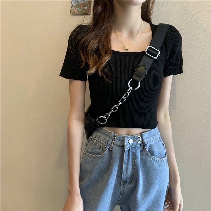 Áo thun gân cổ vuông tay ngắn