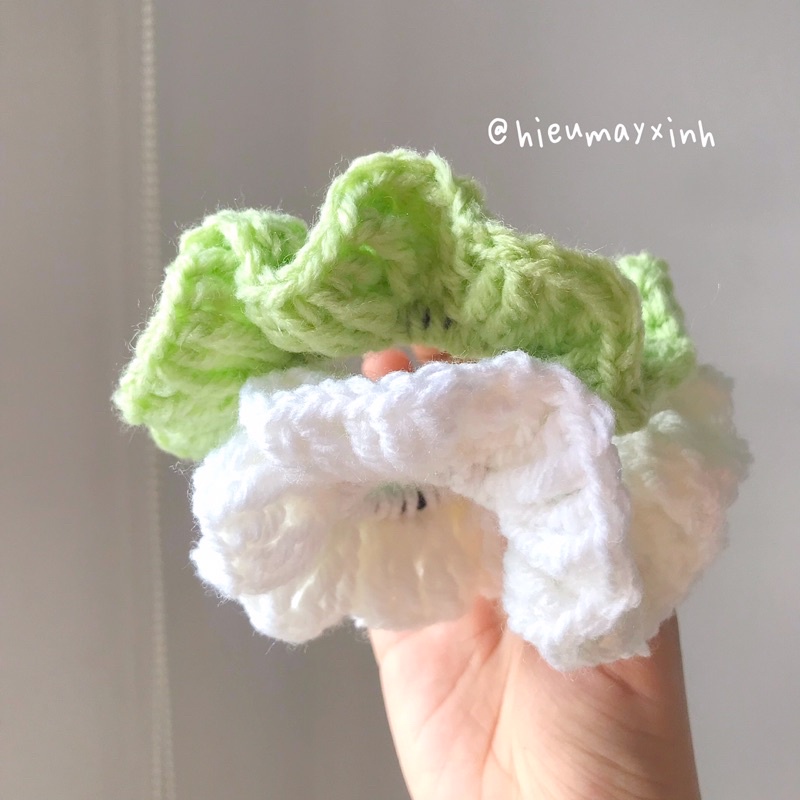 Scrunchies len móc gam màu nhẹ nhàng