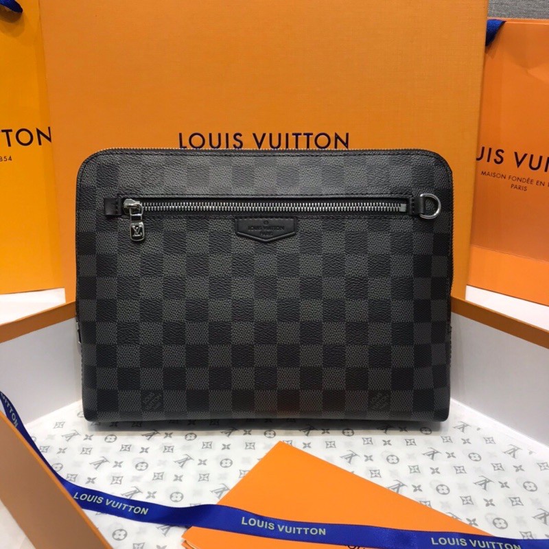 ví tab đứng cầm tay da in logo khoá kéo louis vuitton LV