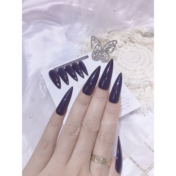 Nailbox thiết kế móng tay giả màu trơn đen bóng