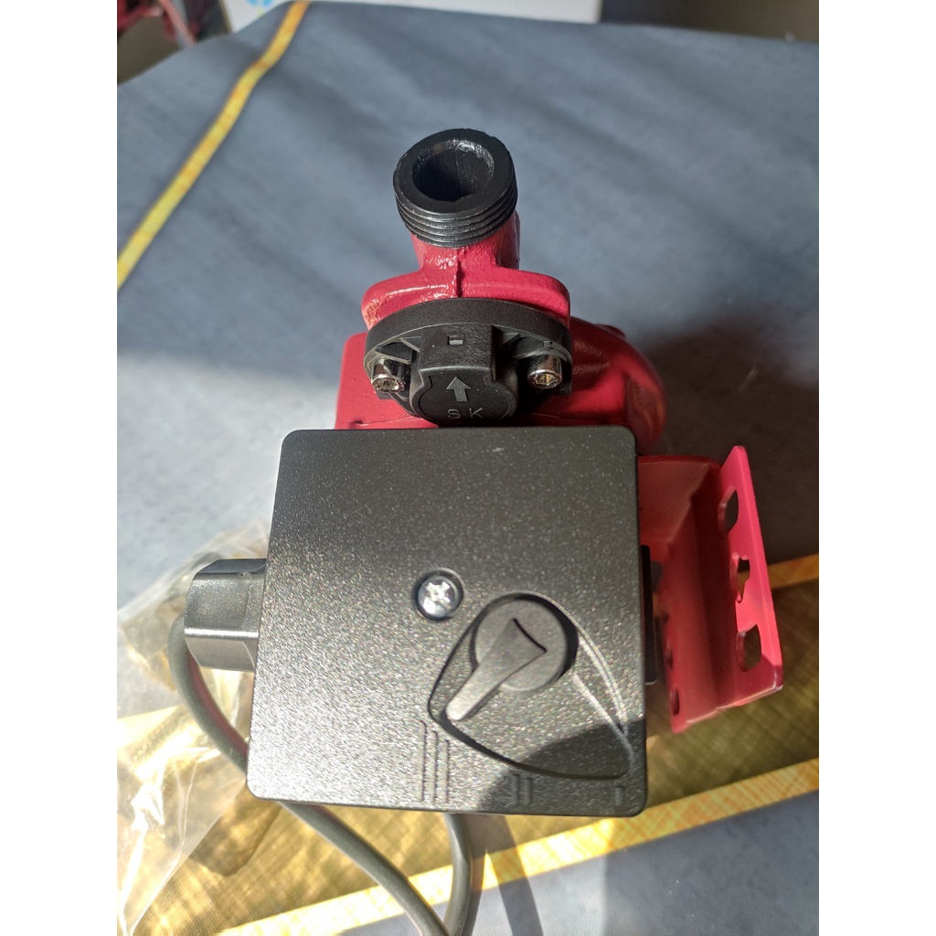 Bơm tăng áp nước nóng siêu êm 140W - Eminent Thái Lan