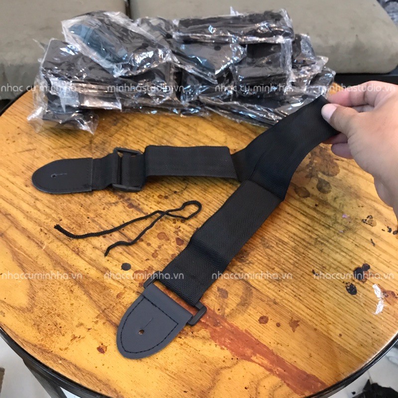 Dây đeo đàn guitar giá rẻ