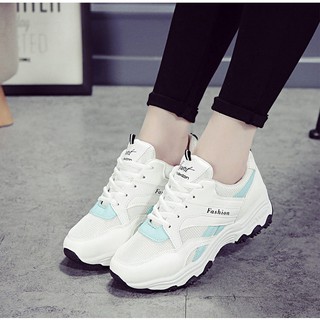 Giày sneakers cá tính
